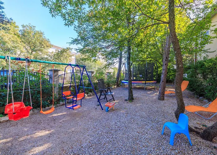Pinty Apartment Jadranovo