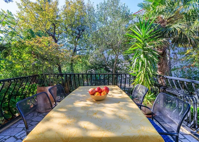 Pinty Apartment Jadranovo