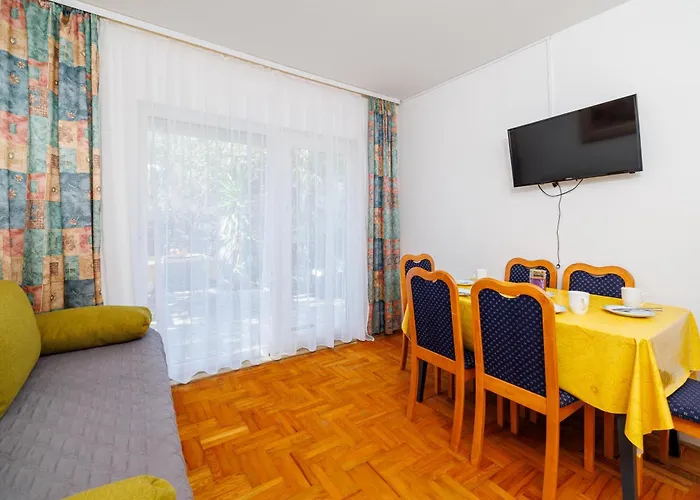 Pinty Apartment Jadranovo