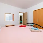 شقة Pinty *