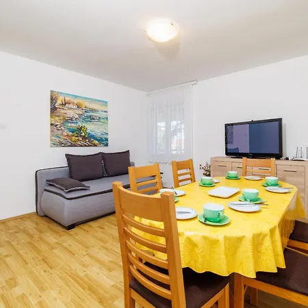 Pinty Apartment