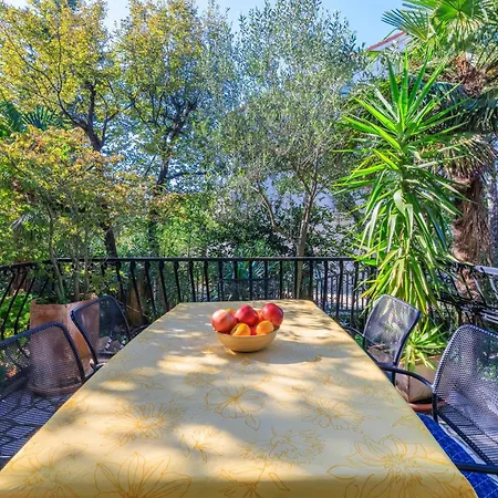 Pinty Apartment Jadranovo
