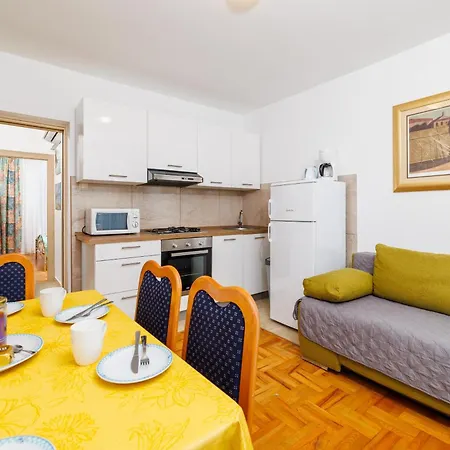 Pinty Apartment