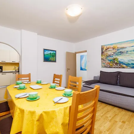 Pinty Apartment *