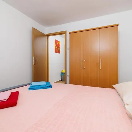 Pinty Apartment *