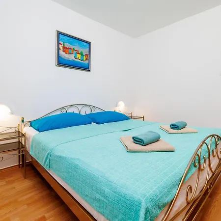 Pinty Apartment Jadranovo